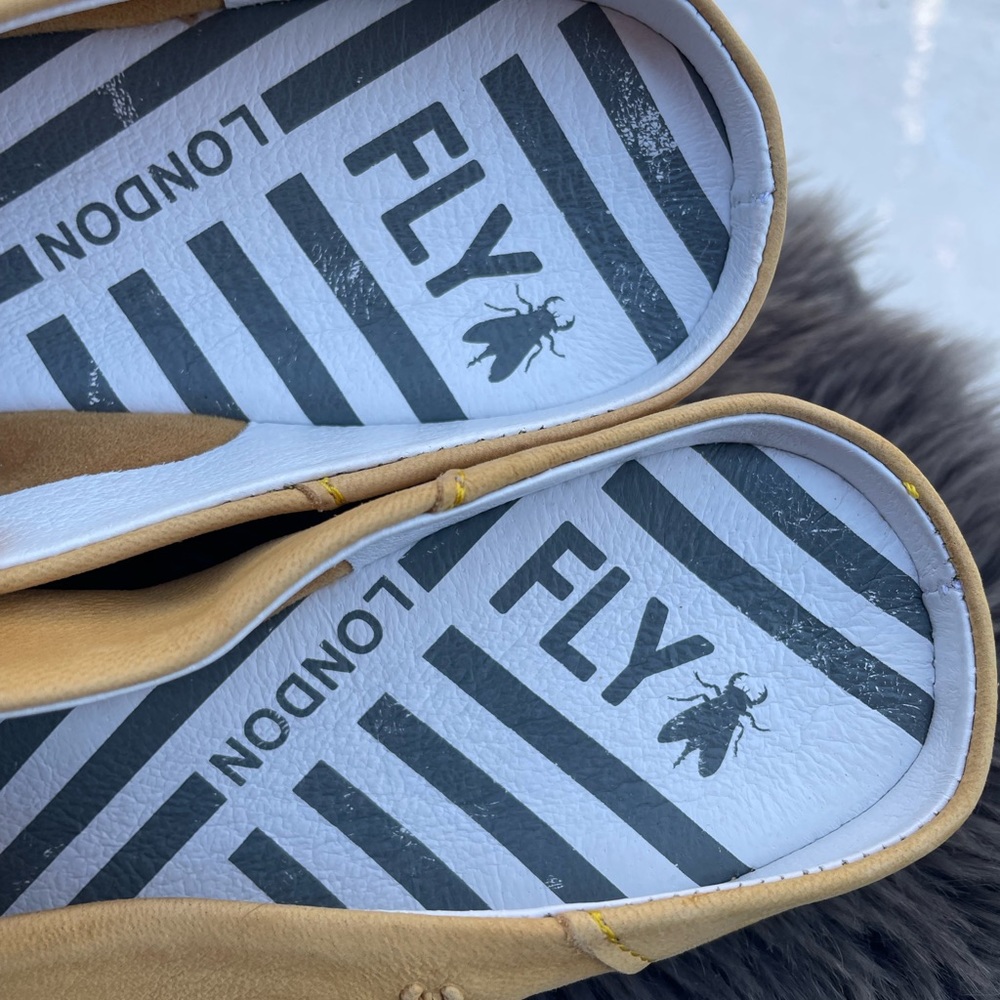 New Fly London Leather  Mules Flats Size 37 - Picture 10 of 14